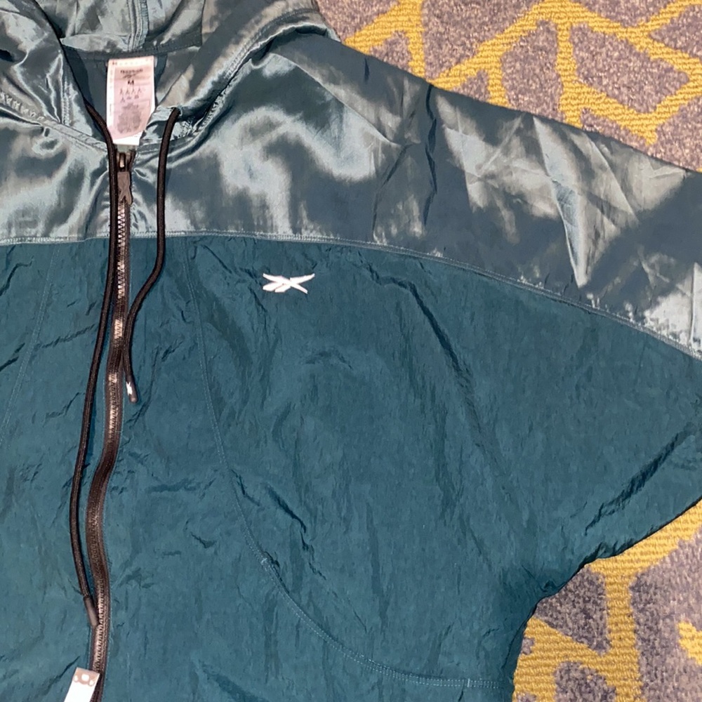 Mens Reebok Jacket. - Picture 11 of 11